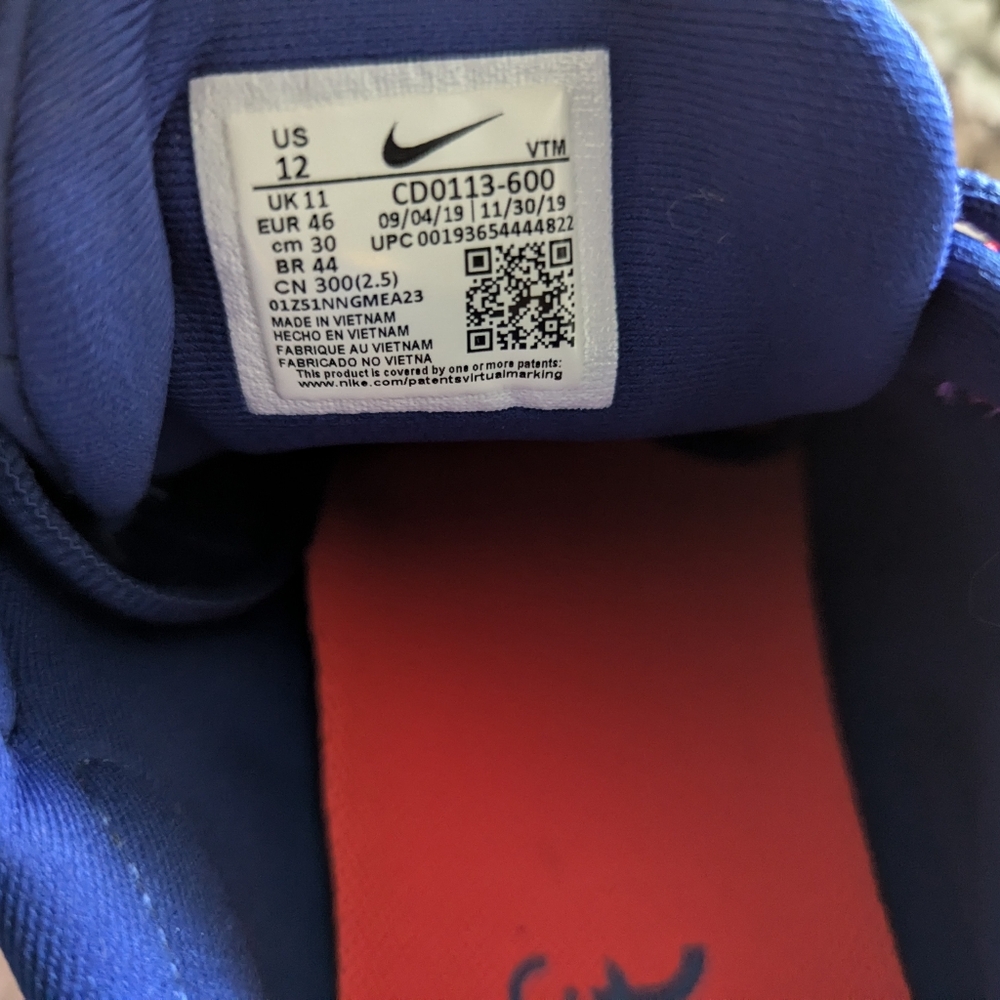 Nike Air Maxes - Picture 15 of 15